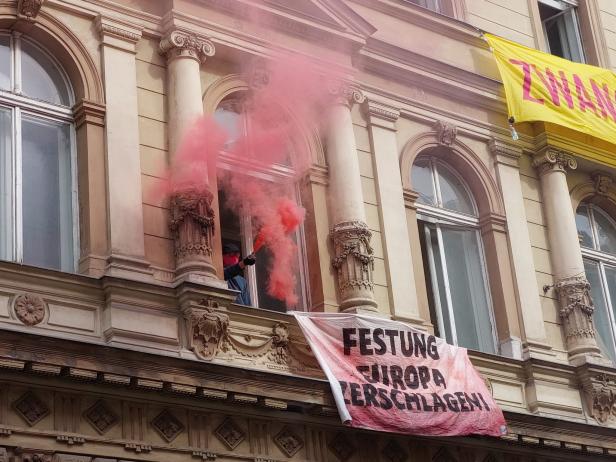 Hausbesetzung durch Linksextreme in Wien: Räumung beendet