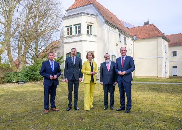 Sooß sagt "Shalom": In das Schloss zieht eine jüdische Schule ein