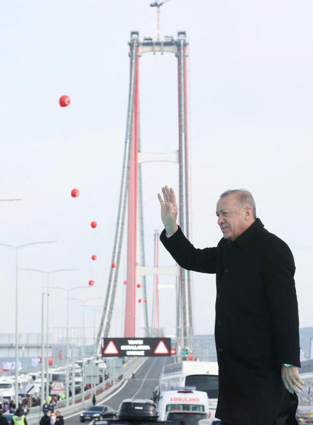 Erdogan hat jetzt die längste Hängebrücke der Welt