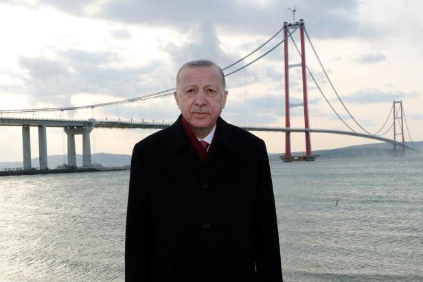 Erdogan hat jetzt die längste Hängebrücke der Welt