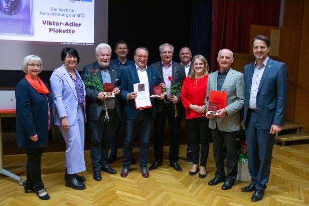 Amstetten: SPÖ-Parteichef bekommt von Basis Rückhalt für Neuaufbau