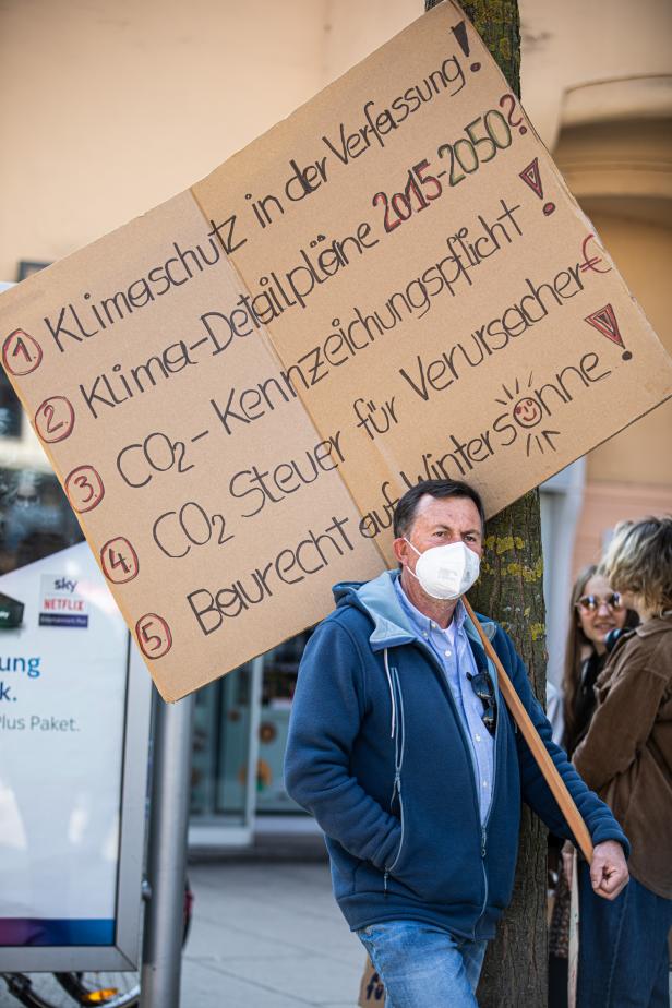 Raus aus Gas: Demonstrierende in St. Pölten fordern NÖ Politik auf
