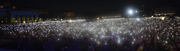 Mehr als 100.000 Menschen bei Benefiz-Konzert am Heldenplatz