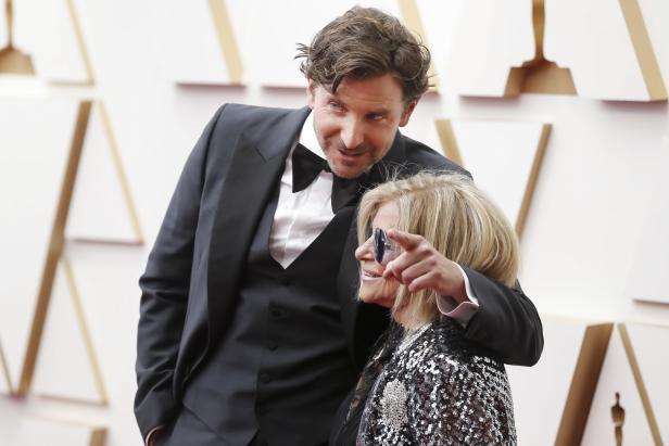 Klatsch und Tratsch von den Oscars: Böse Witze, wilde Küsse und ein Ausraster