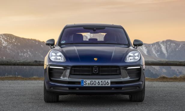 Mit dem neuen Porsche Macan T über den Col de Turini