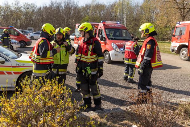 Bezirk Hollabrunn: Großbrand forderte Feuerwehren