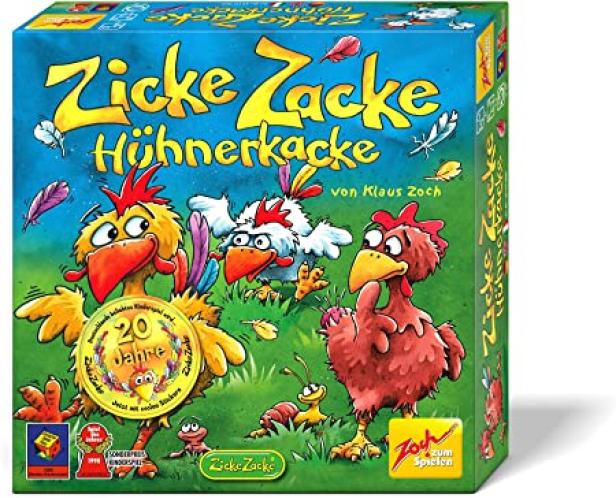 Die Verpackung des Kinderspiels „Zicke Zacke Hühnerkacke“ von Klaus Zoch mit bunten Hühnern.