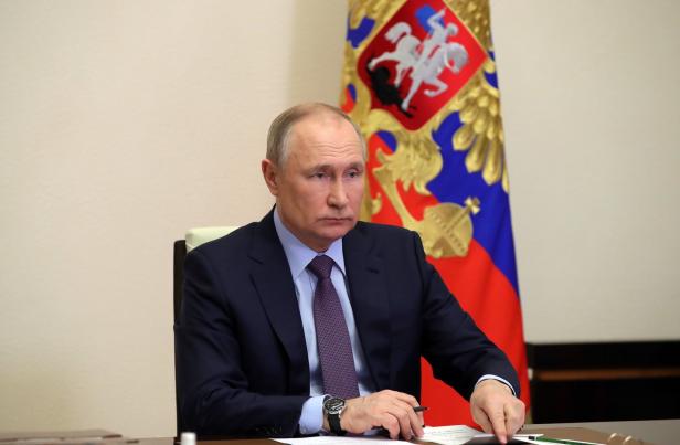 Ex-Geheimdienst-Mitarbeiterin: "Putin ist der gleiche Diktator wie Stalin"