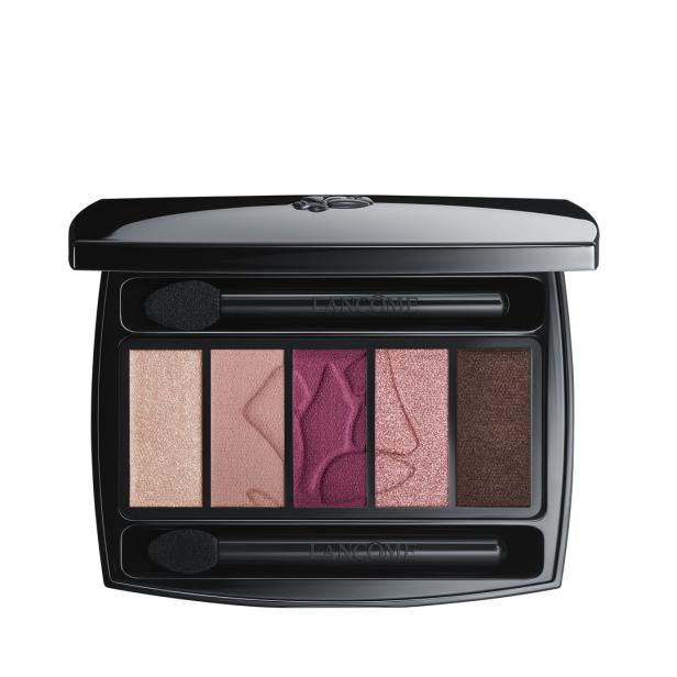 Eine geöffnete Lancôme-Lidschattenpalette mit sechs verschiedenen Farben und zwei Applikatoren.