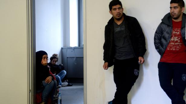 Erste Flüchtlinge ziehen ins ehemalige KURIER-Haus