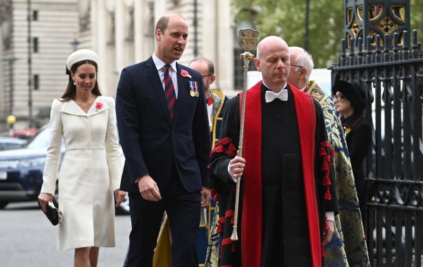 Herzogin Kate trägt bei Überraschungs-Auftritt Kleid mit besonderer Bedeutung