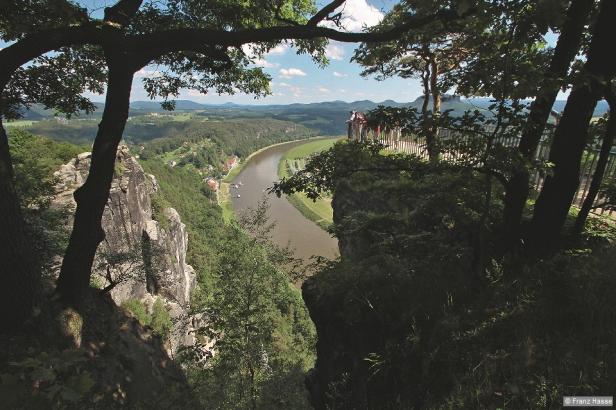 Wandern im Elbsandsteingebirge in der Nationalparkregion Sächsische Schweiz