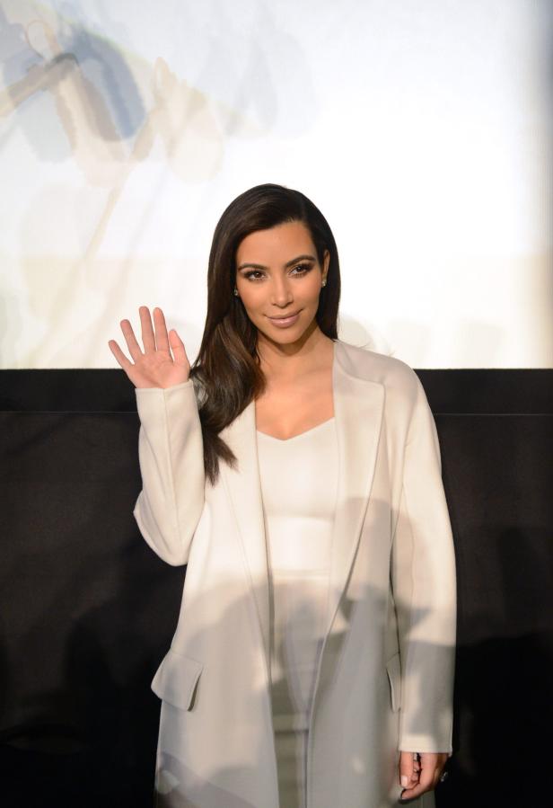 Kardashians Verlobter verbietet Lugner-Dates