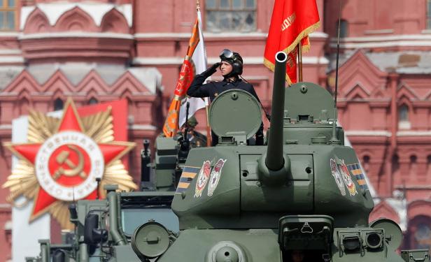 Putin auf dem Roten Platz: "Westen bereitet Angriff auf Russland vor"