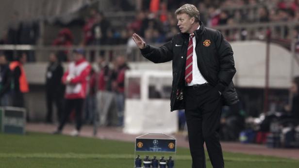 David Moyes, der Trainer von Manchester United, gestikuliert an der Seitenlinie.