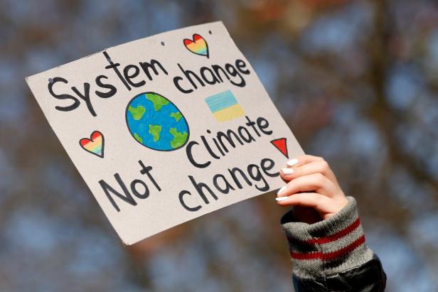 Klimaforscher Latif: "Es gibt immer etwas, das wichtiger scheint"