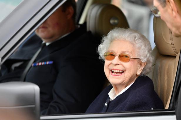 Nach etlichen Absagen: Queen strahlt bei Pferde-Show in Windsor