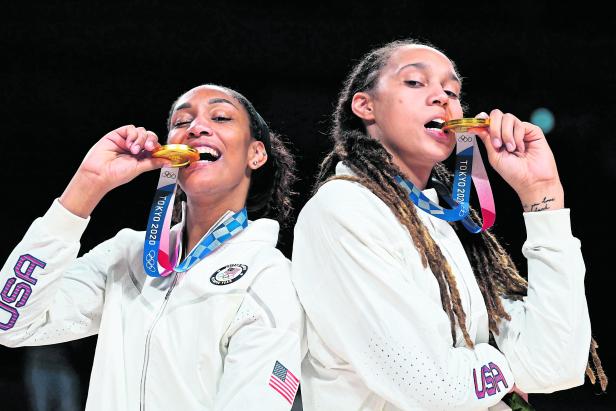 TOPSHOT-BASKETBALL-OLY-2020-2021-TOKYO-PODIUM