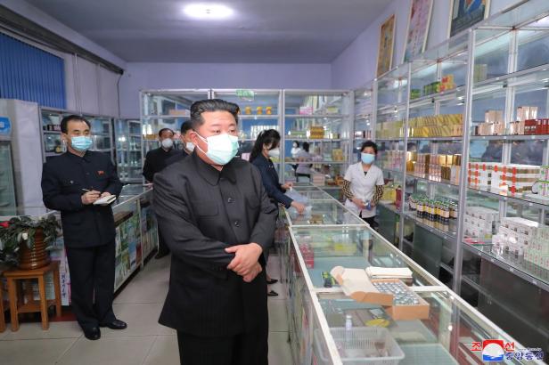 Kim Jong-un schimpft auf Regierungsbeamte wegen Coronawelle