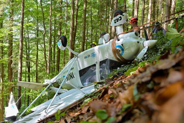 Zwei Leichtflugzeuge in OÖ zusammengestoßen: Keine Verletzten
