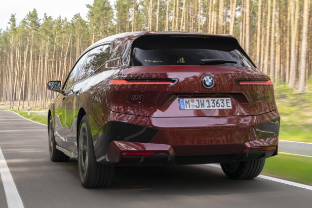 BMW iX M60: So fährt sich der schnellste iX