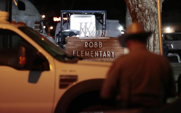 Robb Elementary School shooting in Texas