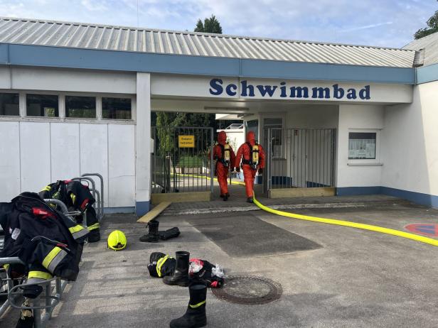 Feuerwehr rückte nach Chlorgasaustritt ins Mattersburger Freibad aus