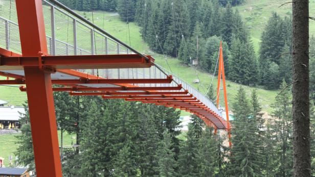 Die längste Fußgänger-Hängebrücke der Welt