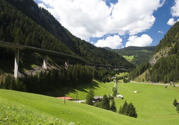 Alpenautobahnen in Tirol und Salzburg droht der Dauerstau