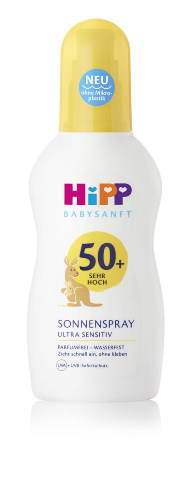 Eine Flasche Hipp Babysanft Sonnenspray mit Lichtschutzfaktor 50+.