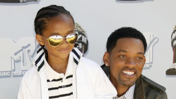 Will Smith mit seinem Sohn Jaden bei einer Preisverleihung.