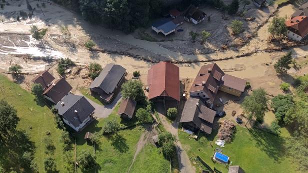 Familie aus Kärntner Katastrophengebiet gerettet: "Unser Lebenswerk ist zerstört"