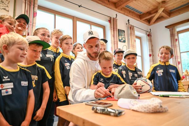 Marko Arnautovic zeigte im Urlaub ein Herz für Kinder