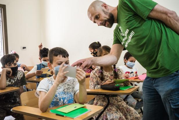 Burgenländer bringen Bildung ins Flüchtlings-Ghetto