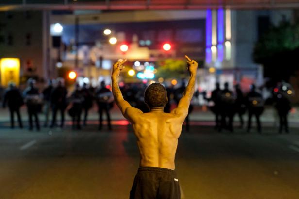 "Killer Cops": Proteste nach 60 Schüssen auf unbewaffneten Schwarzen
