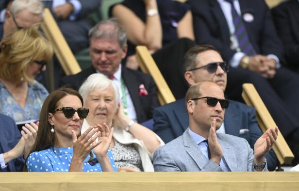 Herzogin Kate von Vater Michael in Wimbledon blamiert