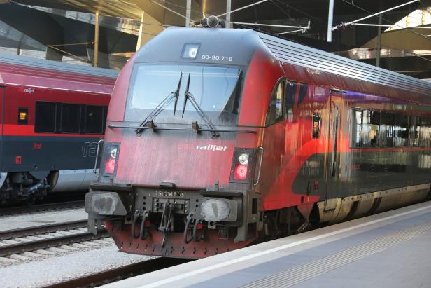 ÖBB-Ärger: Statt maroder Railjets werden S-Bahnen eingesetzt