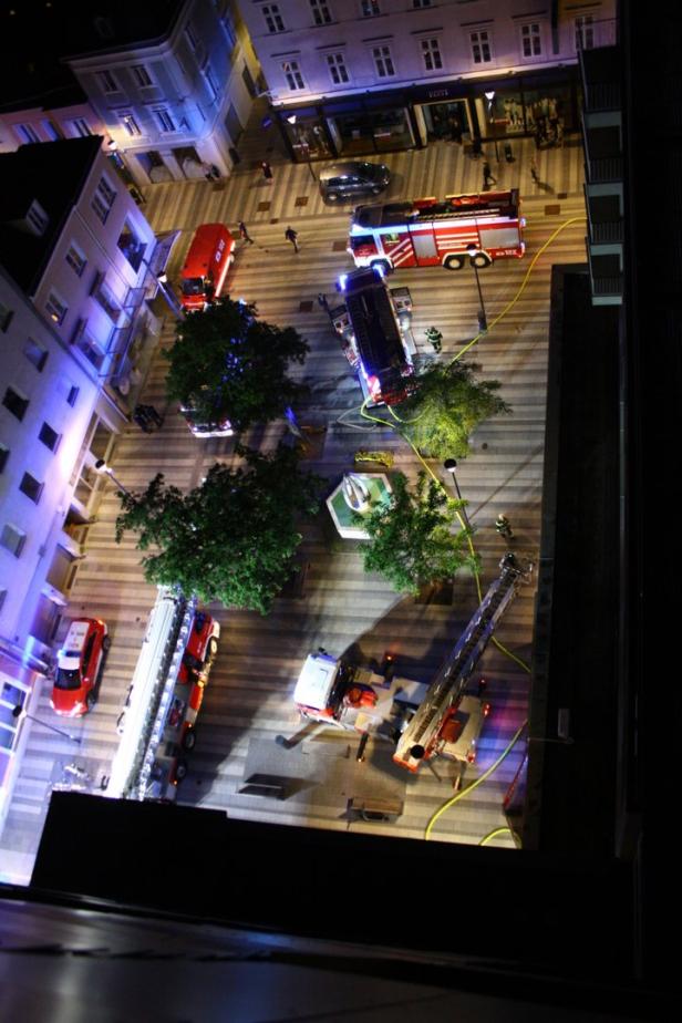 Feuer im 12. Stock: Küche brannte in Wohnhaus in Wiener Neustadt aus