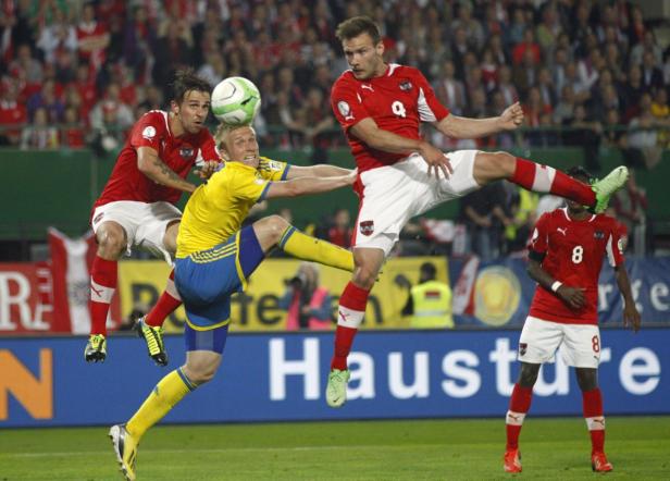 Österreich besiegt Schweden 2:1