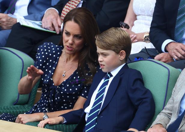 Wimbledon: Grimassen-König George stiehlt William und Kate die Show