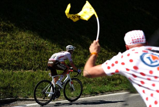 TOPSHOT-CYCLING-SUI-TDF2022-STAGE9