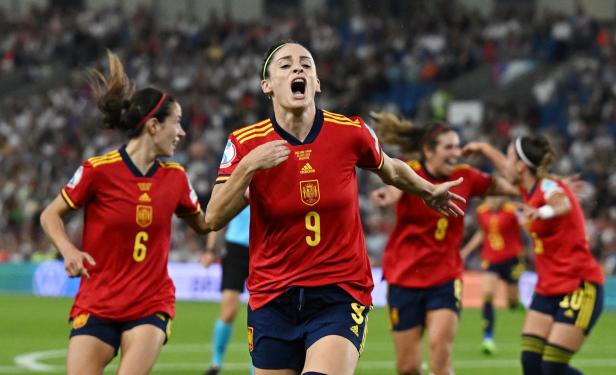 Fußball-EM-Gastgeber England ringt Spanien in der Verlängerung nieder