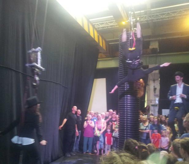 Augen-Blicke, Circus kaOs 2013 Höhenflüge und Tiefgänge