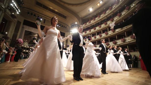 Opernball mit viel Eleganz eröffnet