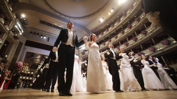 Opernball mit viel Eleganz eröffnet