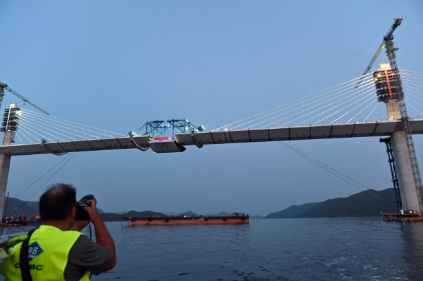 Einmal um Bosnien herum: Kroatiens neue Brücke übers Meer