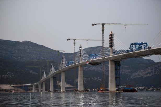 Einmal um Bosnien herum: Kroatiens neue Brücke übers Meer