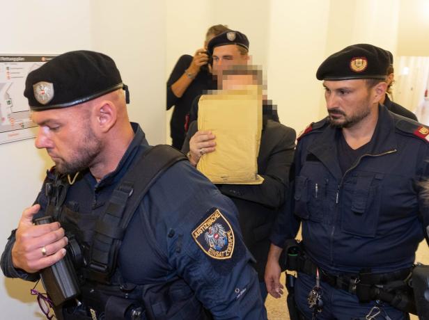 SALZBURG: ZWEI FRAUEN ERSCHOSSEN - PROZESSBEGINN GEGEN 52-JÄHRIGEN
