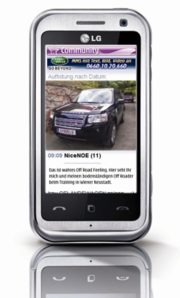 Land Rover Austria - Hutchison 3G Austria/Promotion in Planet3-Community Ein LG-Smartphone zeigt einen Community-Beitrag mit einem Foto eines Land Rover.