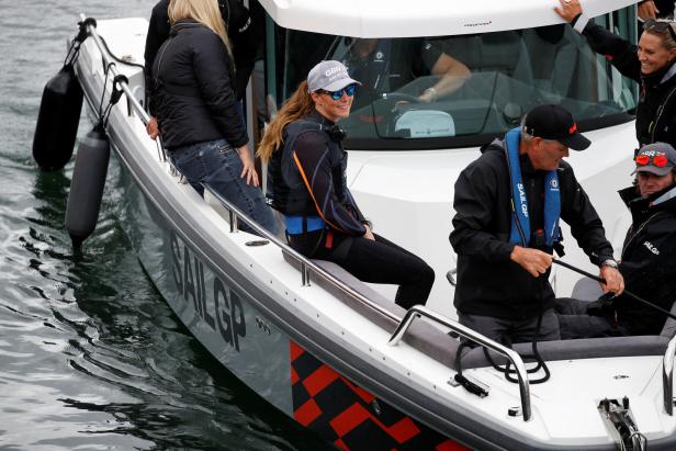 Bilder: Herzogin Kate bewies - im Neoprenanzug - Segeltalent